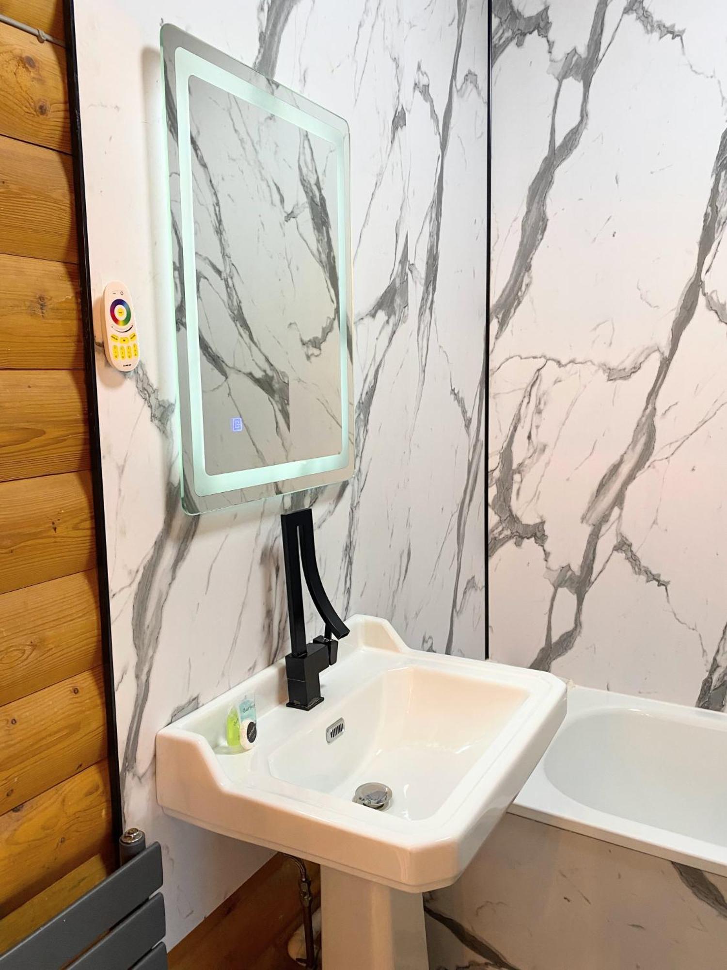 BalnaldKaoglen Squirrel Drey-Hot Tub-Pet Friendly-Perth别墅 外观 照片